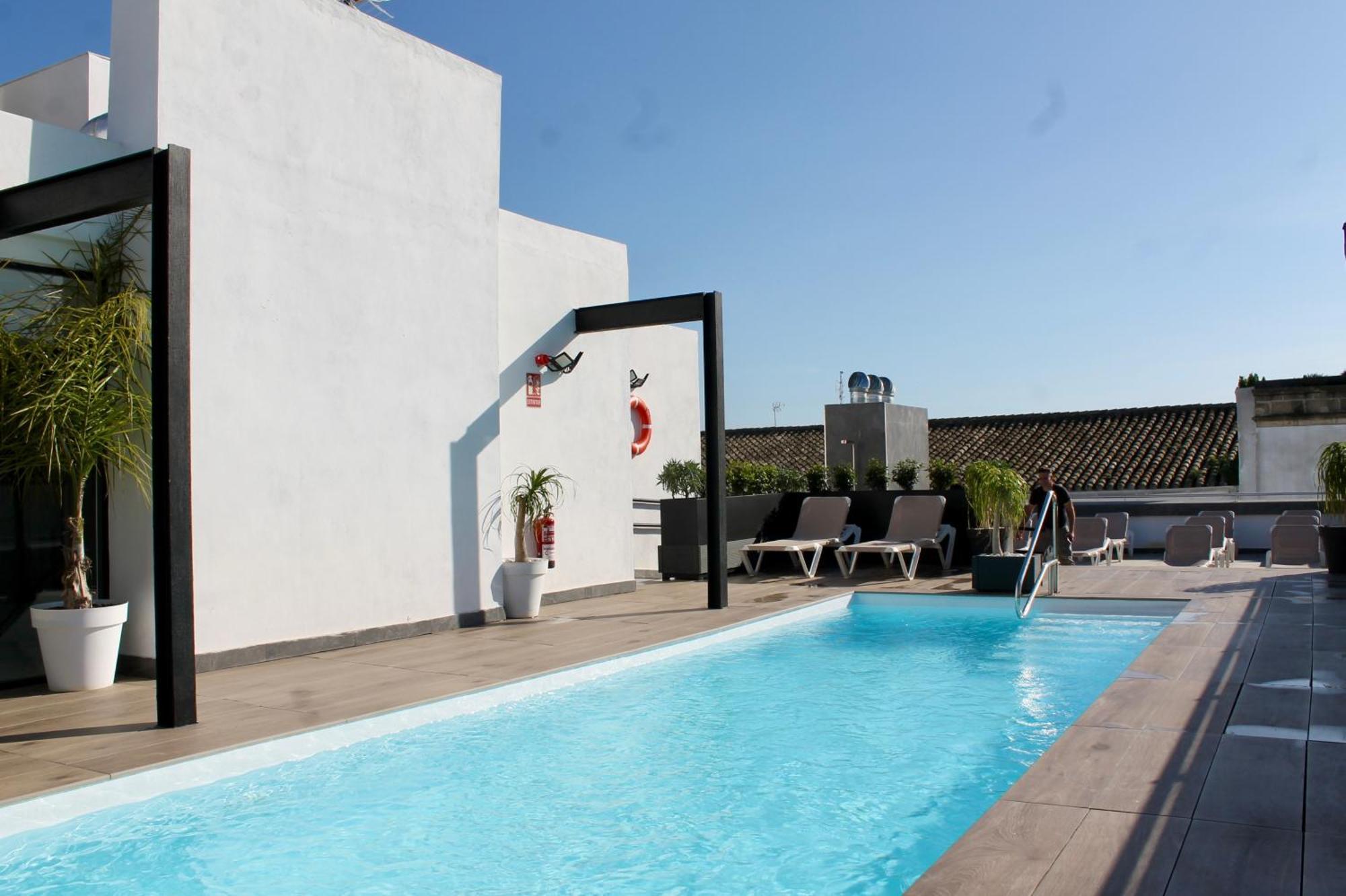 Eszentrico Suites Jerez Jerez de la Frontera Bagian luar foto