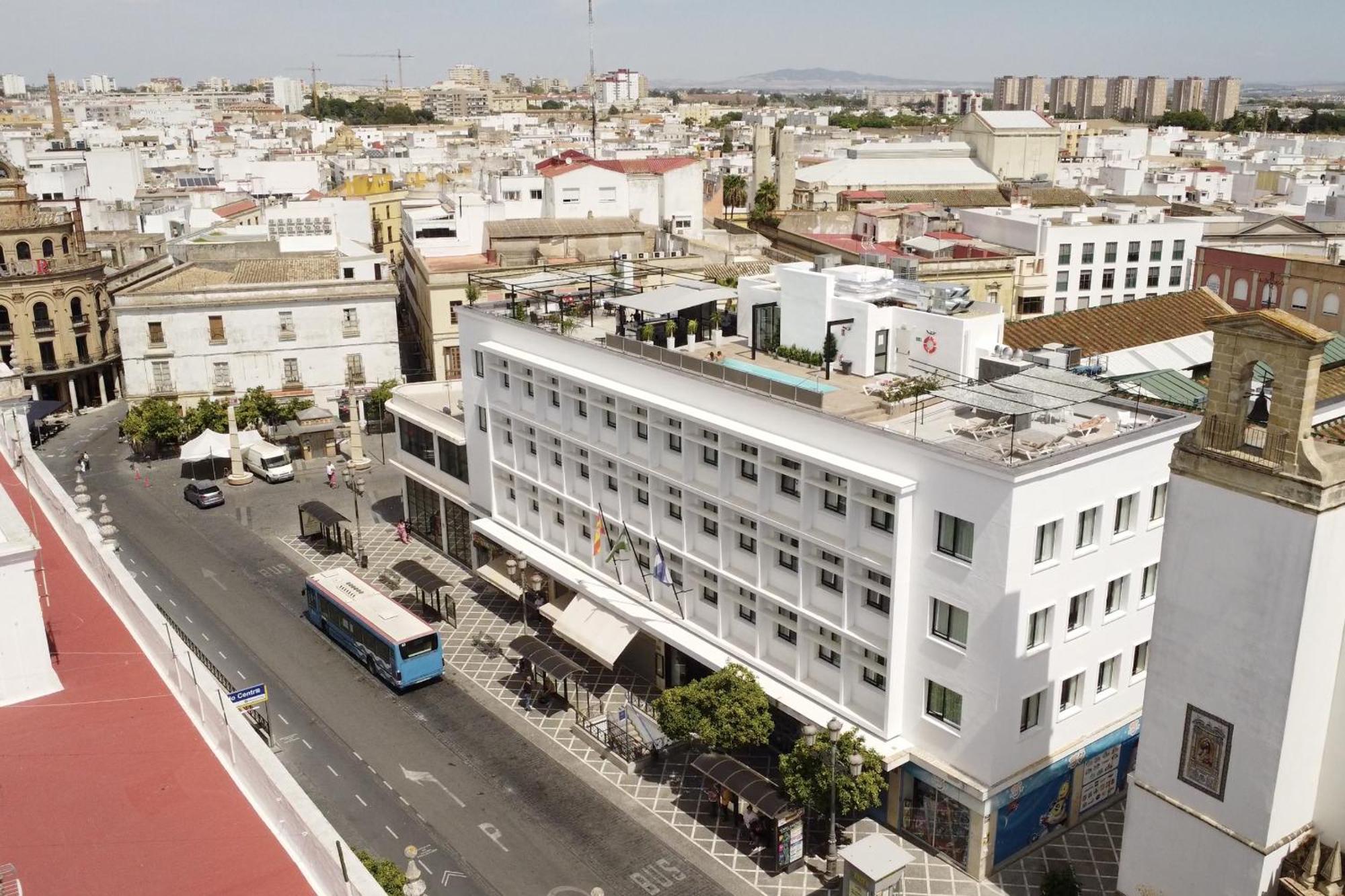 Eszentrico Suites Jerez Jerez de la Frontera Bagian luar foto