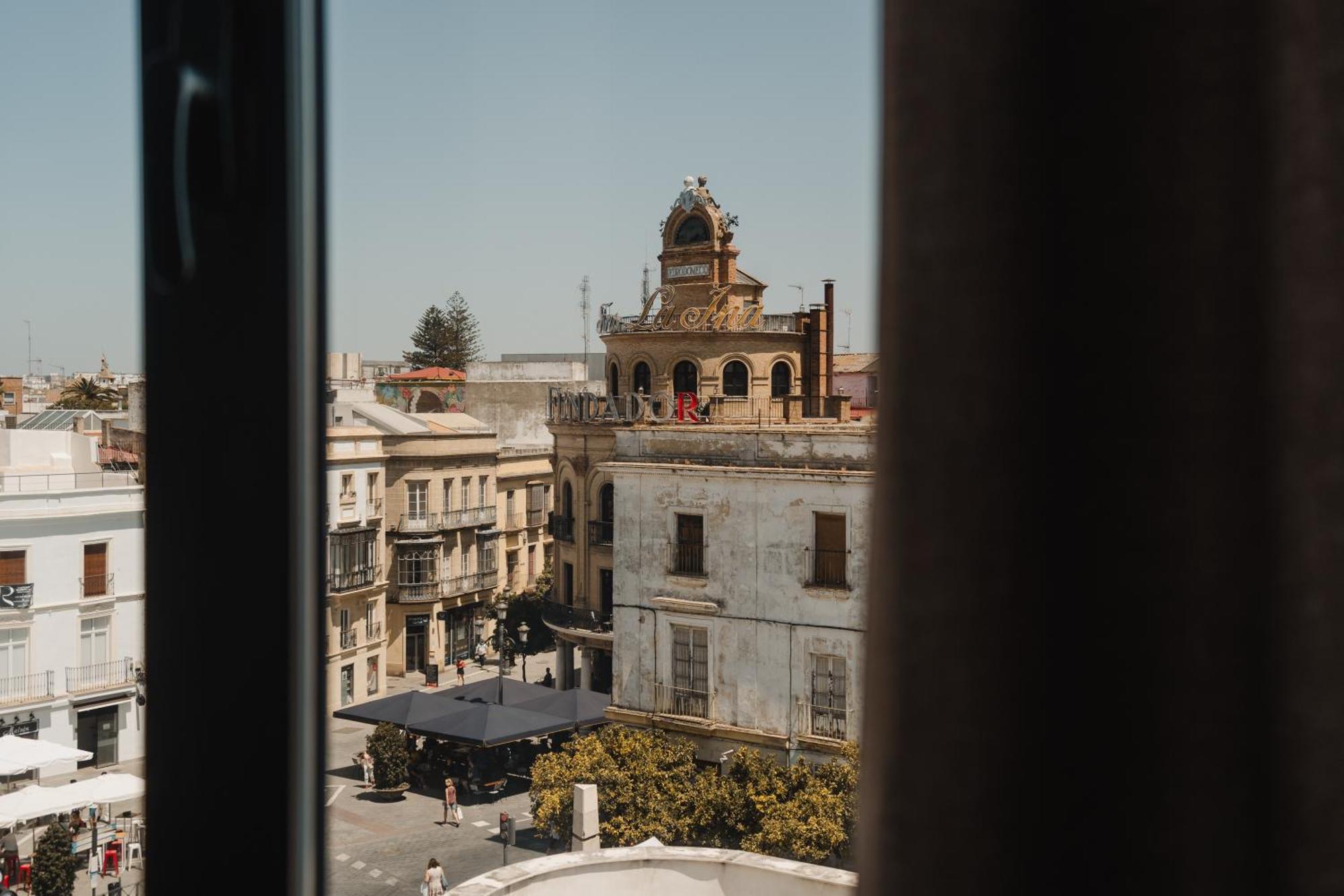Eszentrico Suites Jerez Jerez de la Frontera Bagian luar foto