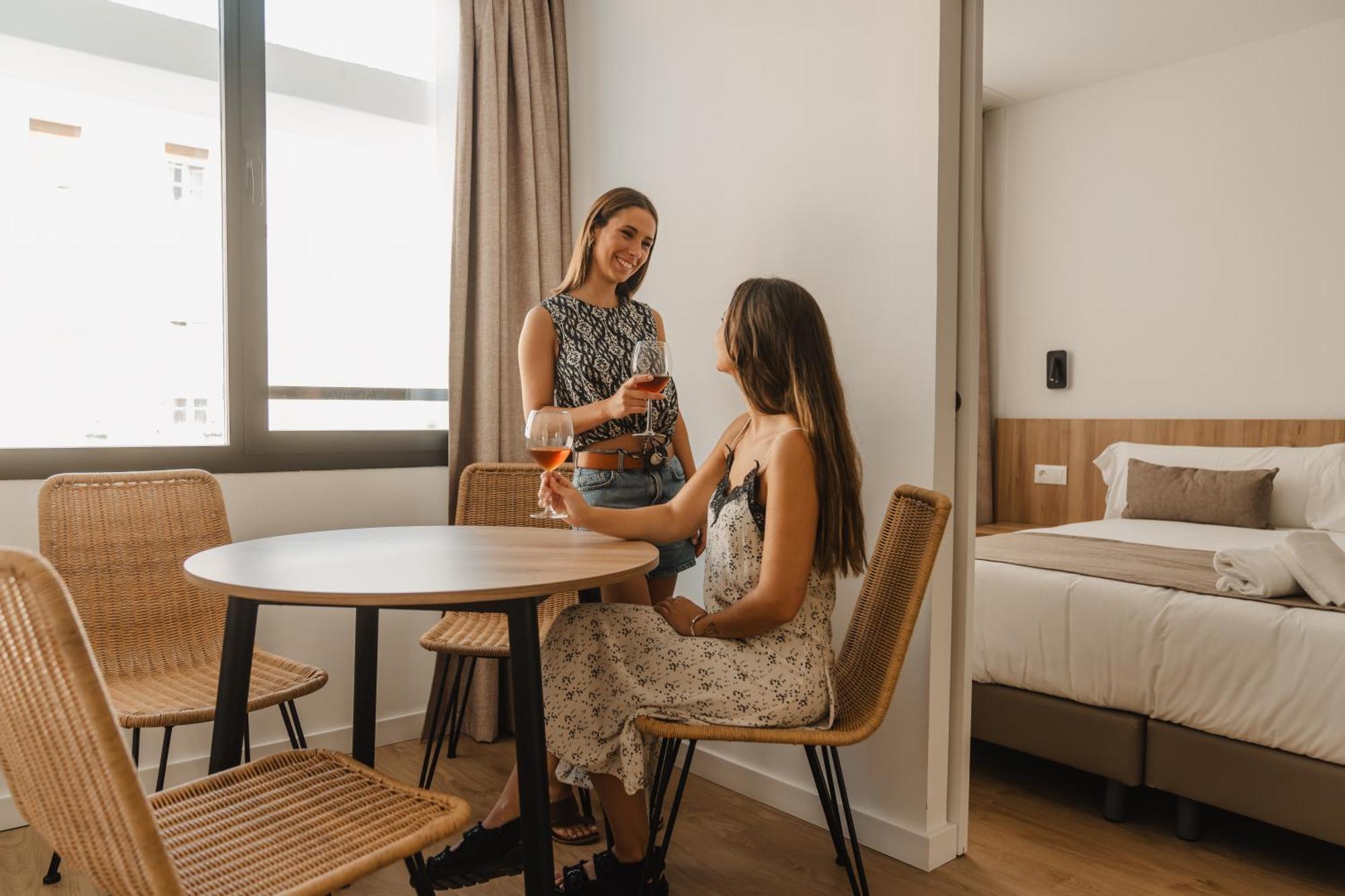 Eszentrico Suites Jerez Jerez de la Frontera Bagian luar foto