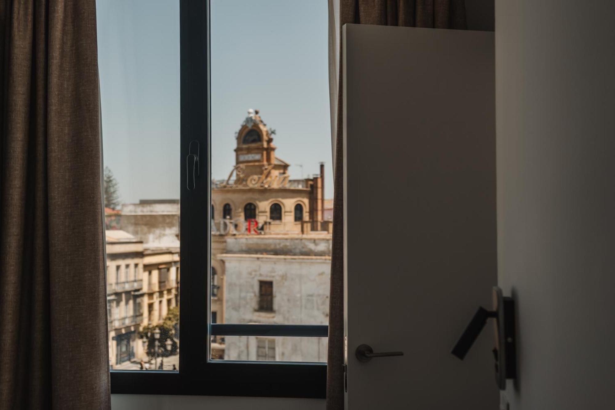 Eszentrico Suites Jerez Jerez de la Frontera Bagian luar foto