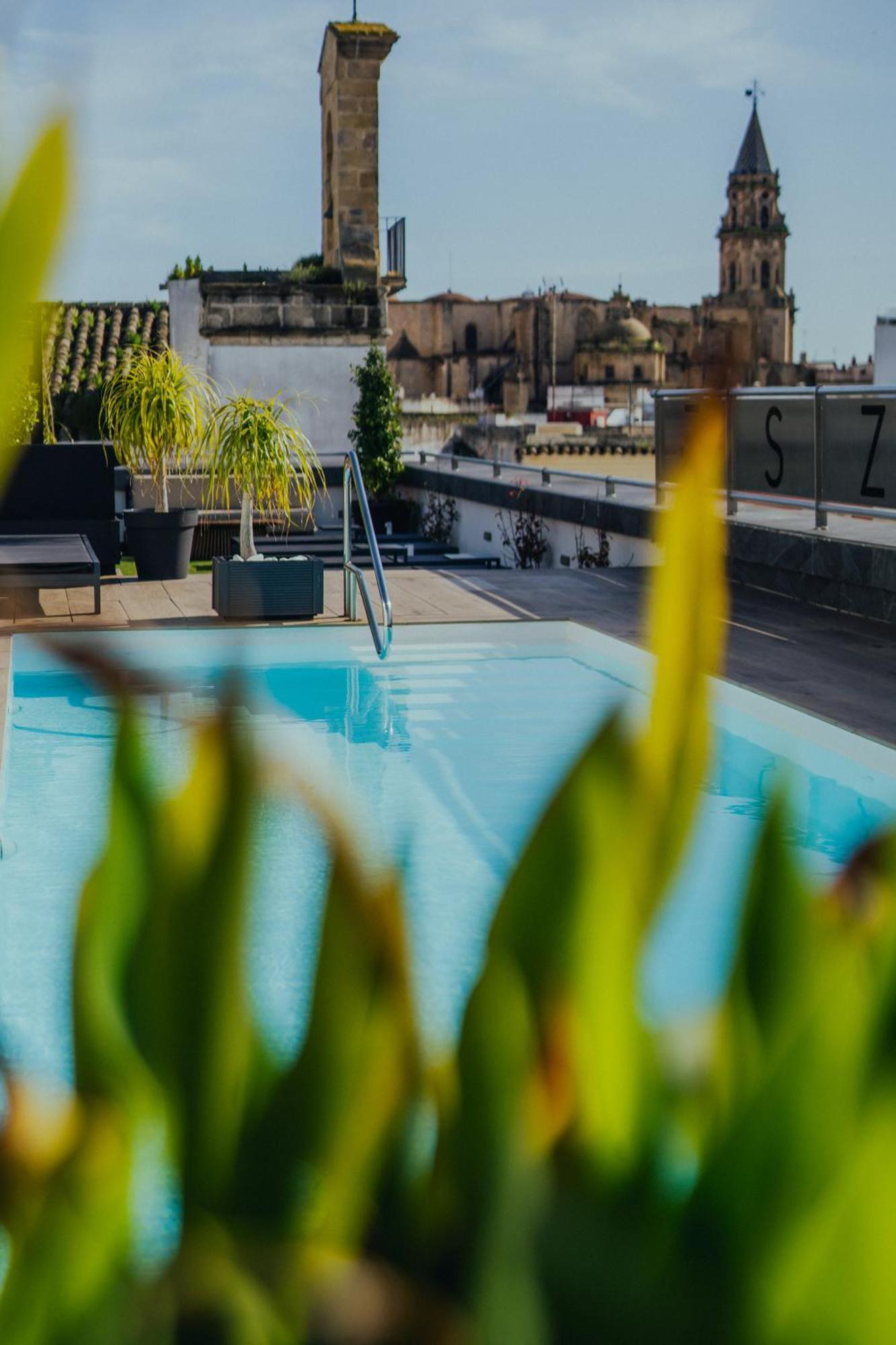 Eszentrico Suites Jerez Jerez de la Frontera Bagian luar foto